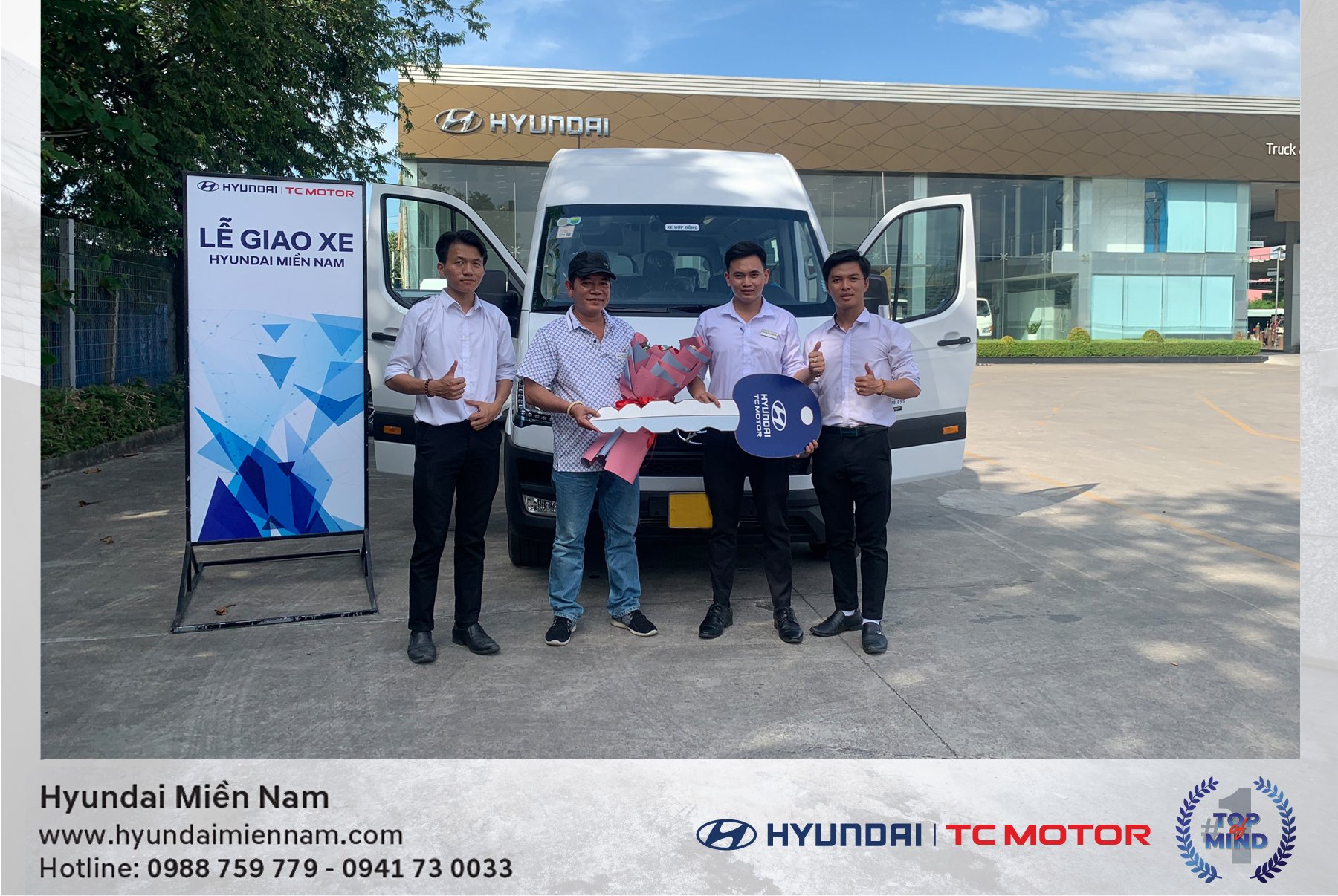 LỄ BÀN GIAO XE ĐẦU TIÊN CỦA THÁNG 12