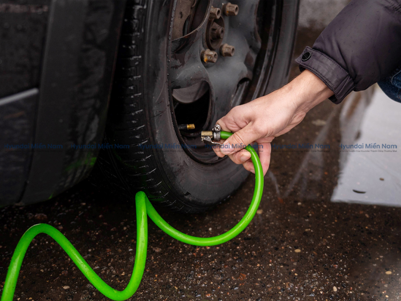 Bơm Lốp Xe Tải (2)