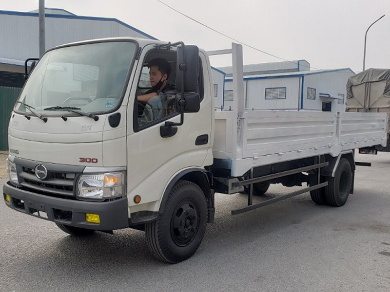 Hino Xzu352l (5)