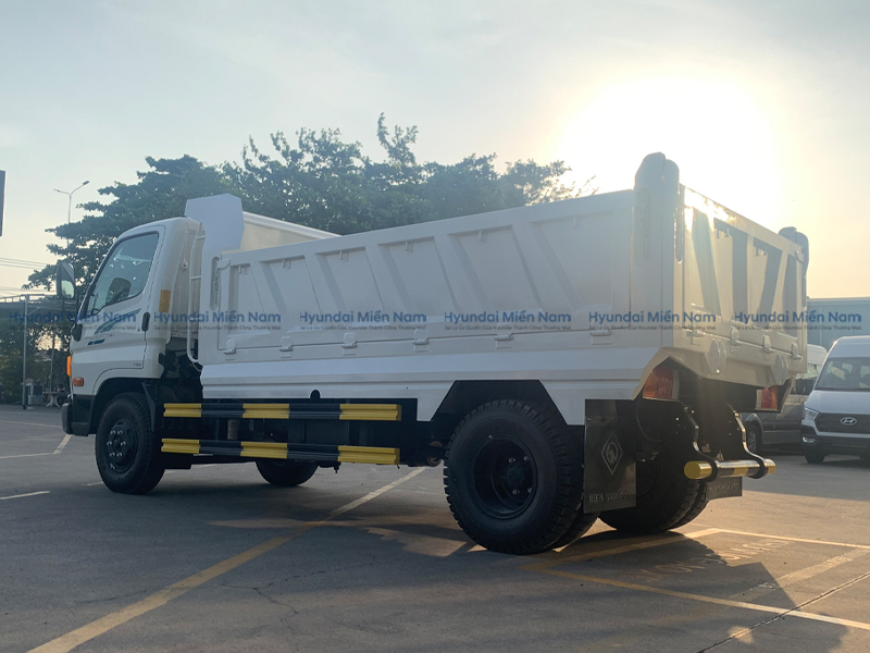 Xe Ben Hyundai New Mighty 110sp 7 Tấn 5 Khối (12)
