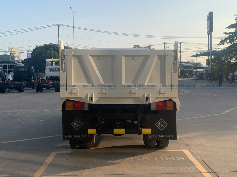 Xe Ben Hyundai New Mighty 110sp 7 Tấn 5 Khối (7)
