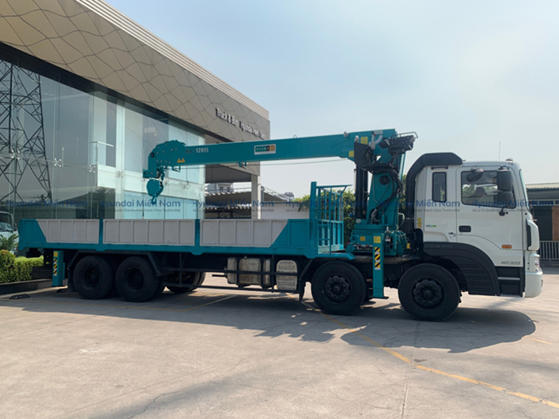Xe Cẩu 4 Chân Hyundai Hd320 19 Tấn Thùng Dài 12m2 (13)