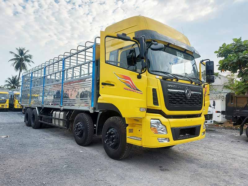 Xe Tải 4 Chân Dongfeng Thùng Mui Bạt