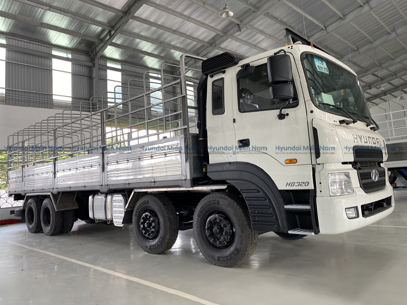 Xe Tải 4 Chân Hyundai Hd320 Thùng Mui Bạt 19 Tấn Thùng Dài 12m2 (7)
