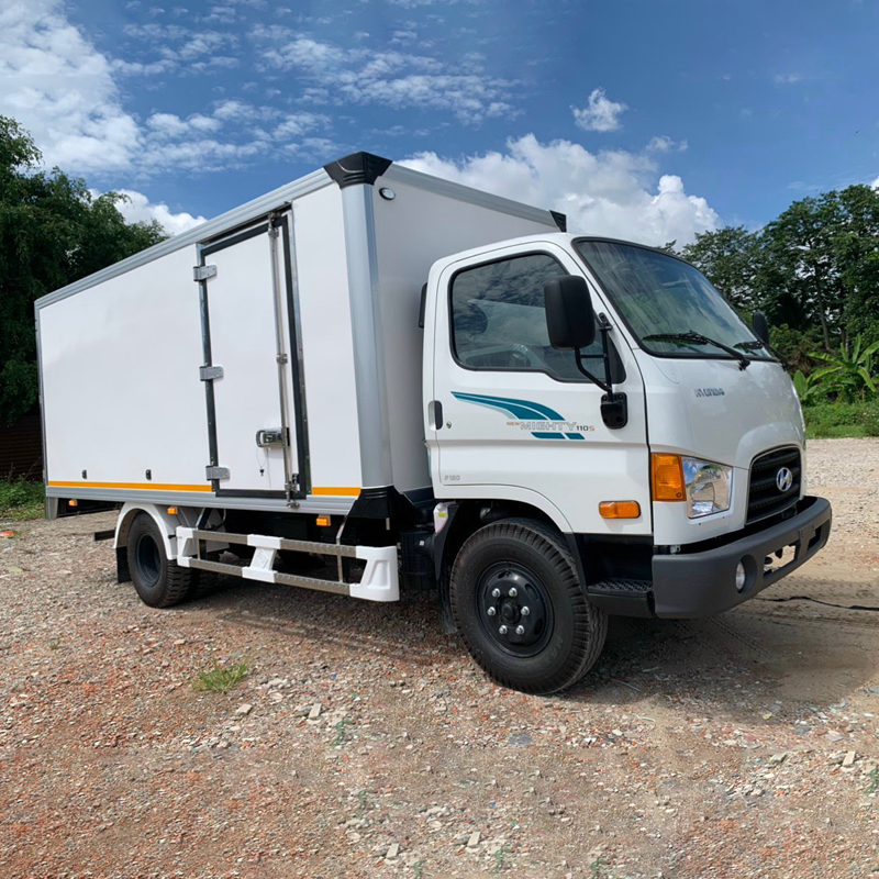 Xe Tải Hyundai New Mighty 110sp Thùng Kín Composite 7 Tấn Thùng Dài 4m9