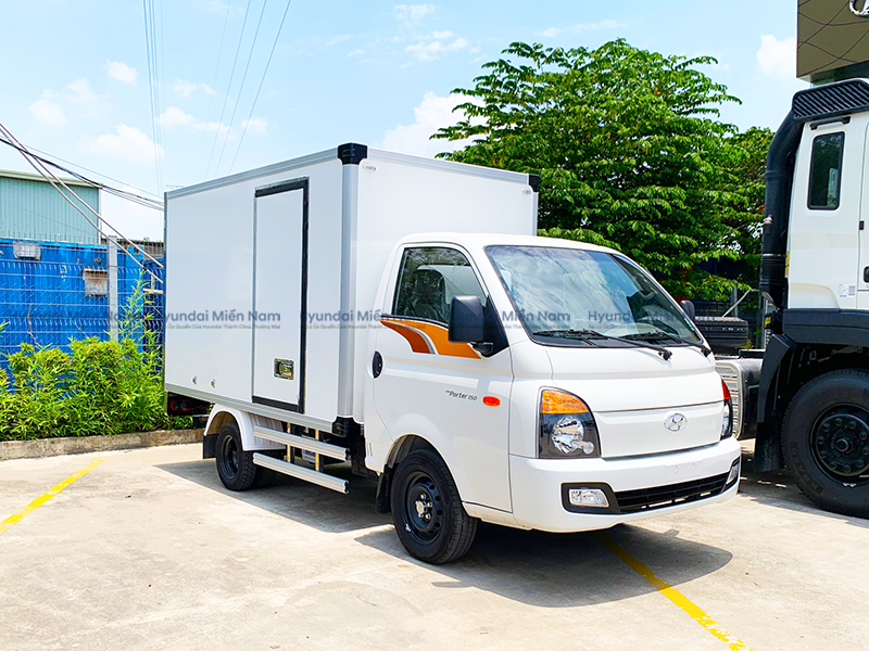 Xe Tải Hyundai New Porter H150 Thùng Kín Composite 1.5 Tấn Thùng Dài 3m1 (1)