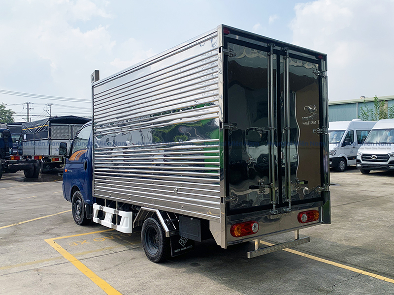 Xe Tải Hyundai New Porter H150 Thùng Kín Inox 1.5 Tấn Thùng Dài 3m1 (5)
