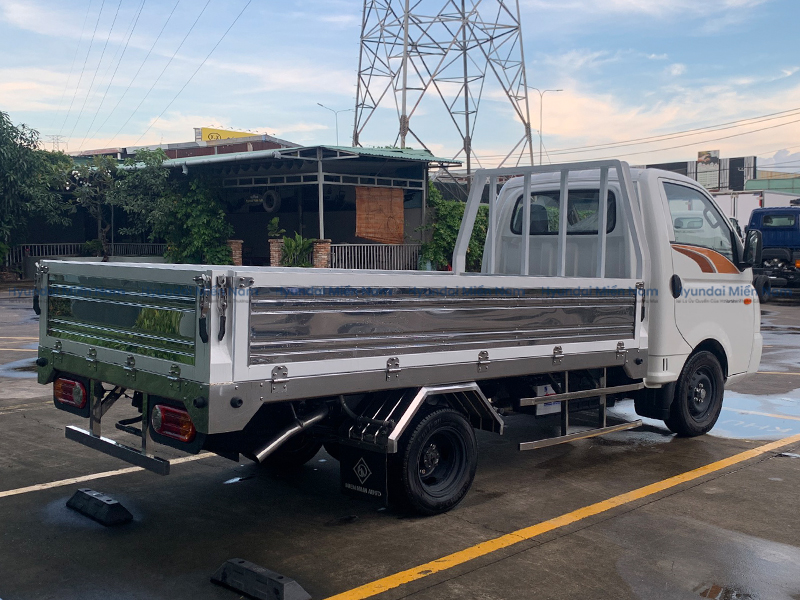 Xe Tải Hyundai New Porter H150 Thùng Lửng 1.5 Tấn Thùng Dài 3m1 (13)