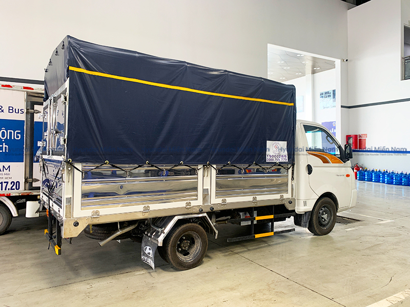 Xe Tải Hyundai New Porter H150 Thùng Mui Bạt 1.5 Tấn Thùng Dài 3m1 (4)