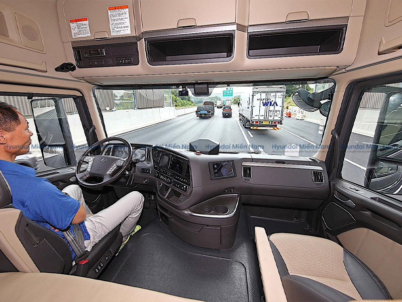 Đầu Kéo Hyundai Xcient (5)