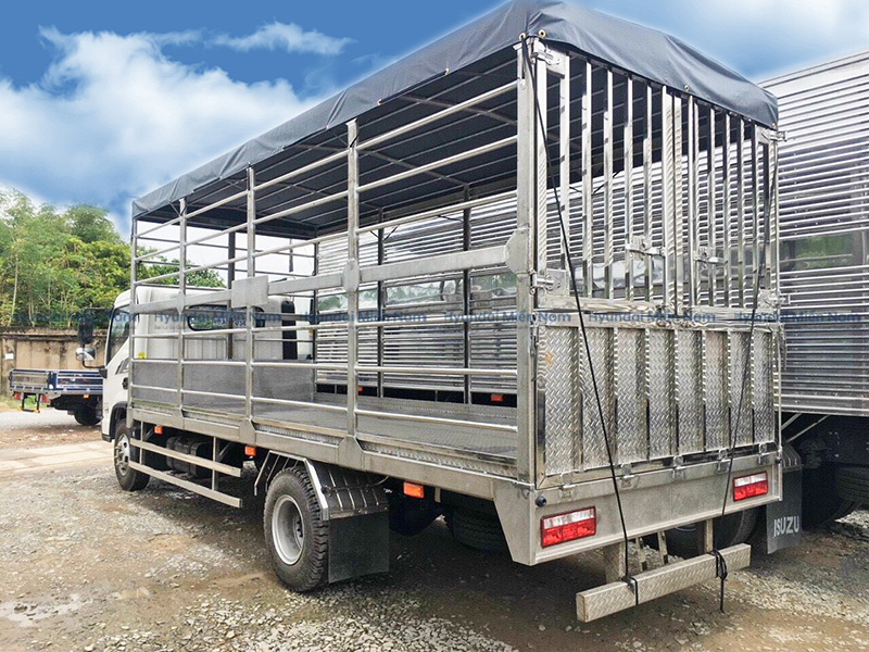 Xe Tải Hyundai Mighty Ex8 Gtl Thùng Chở Gia Cầm (2)