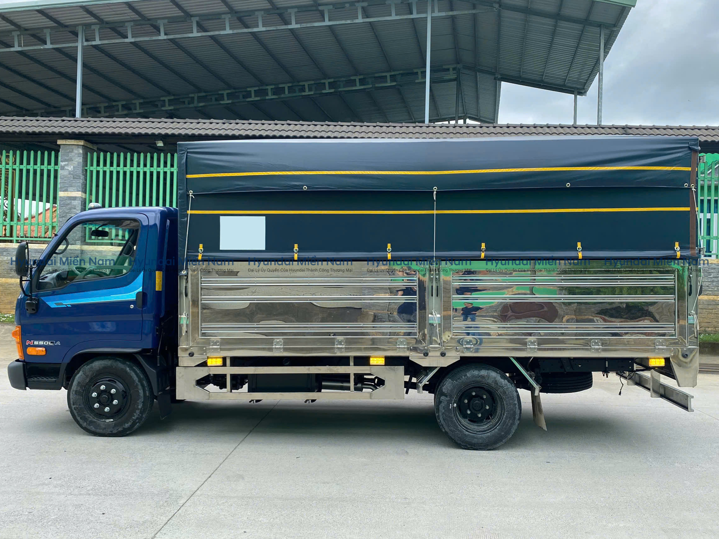 Hyundai N550L Xe tải thùng siêu dài 2.5 tấn - Ảnh 3